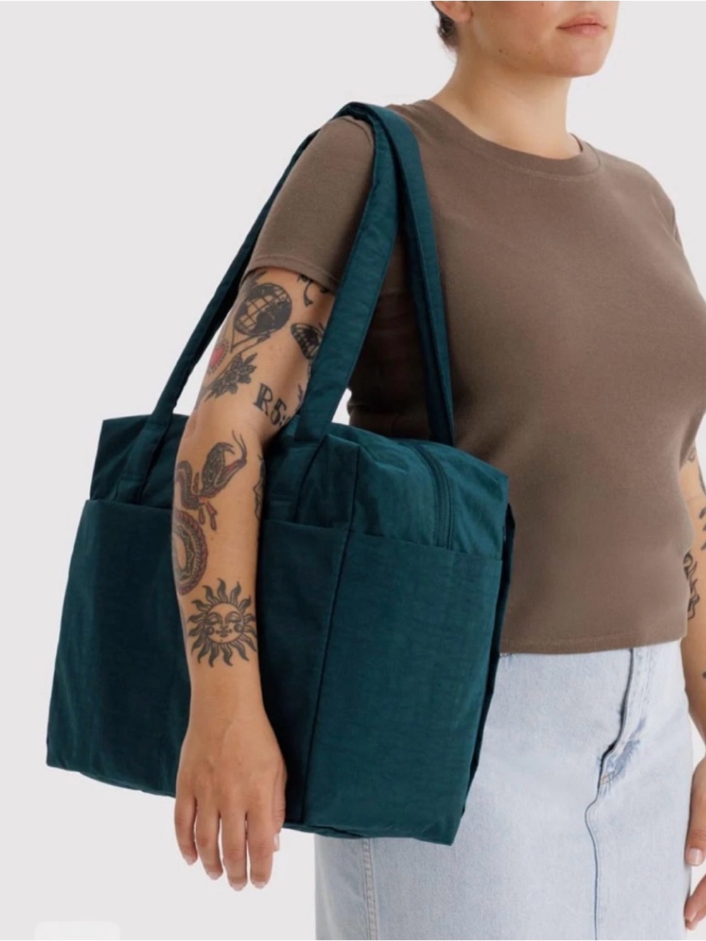 BAGGU NWT Small Cloud Carry On in Deep Sea